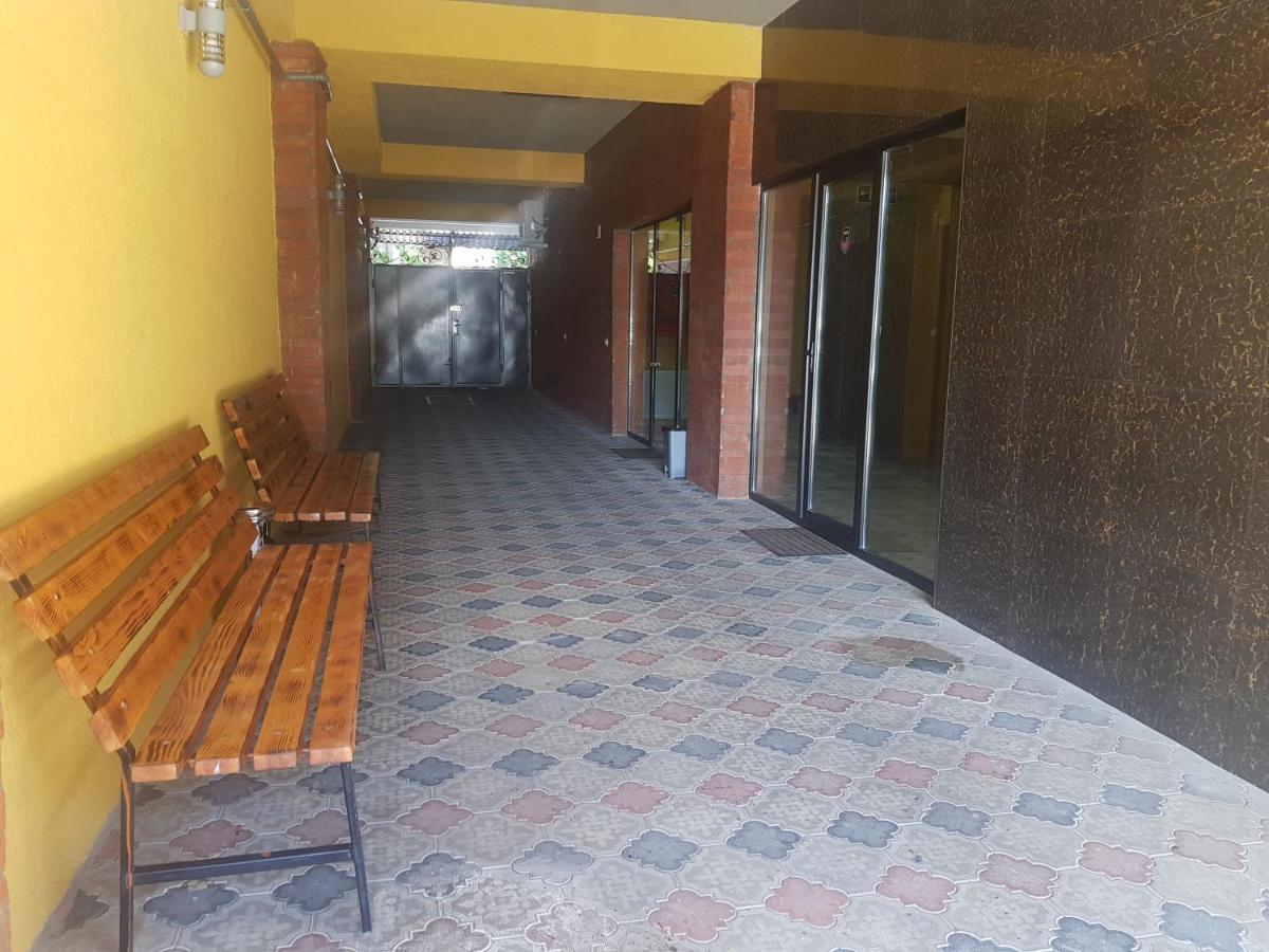 Hotel LU-MA Tbilisi Buitenkant foto
